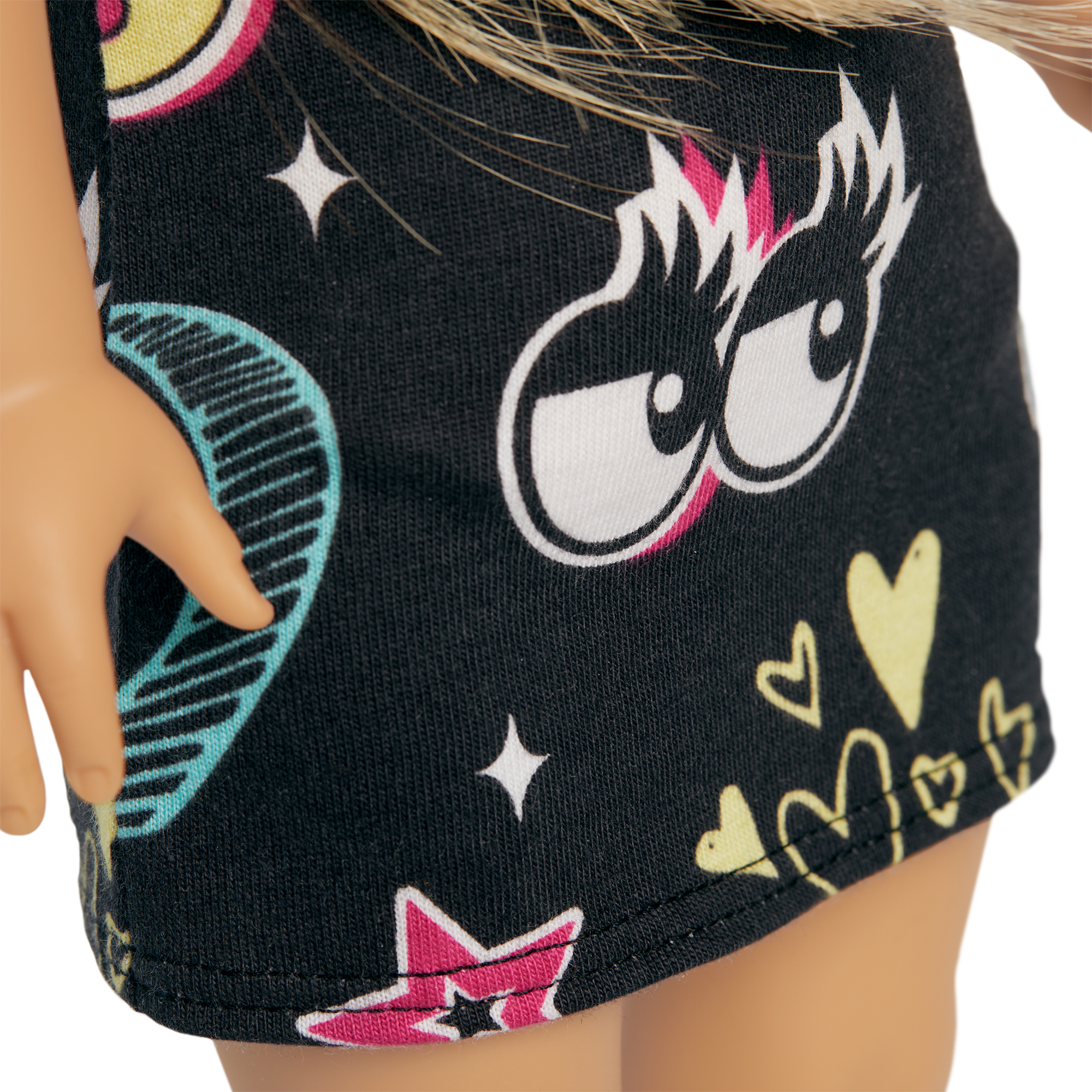 Truly Me 18-Inch Doll #100 With Layered Straight Blonde Hair - Image 5