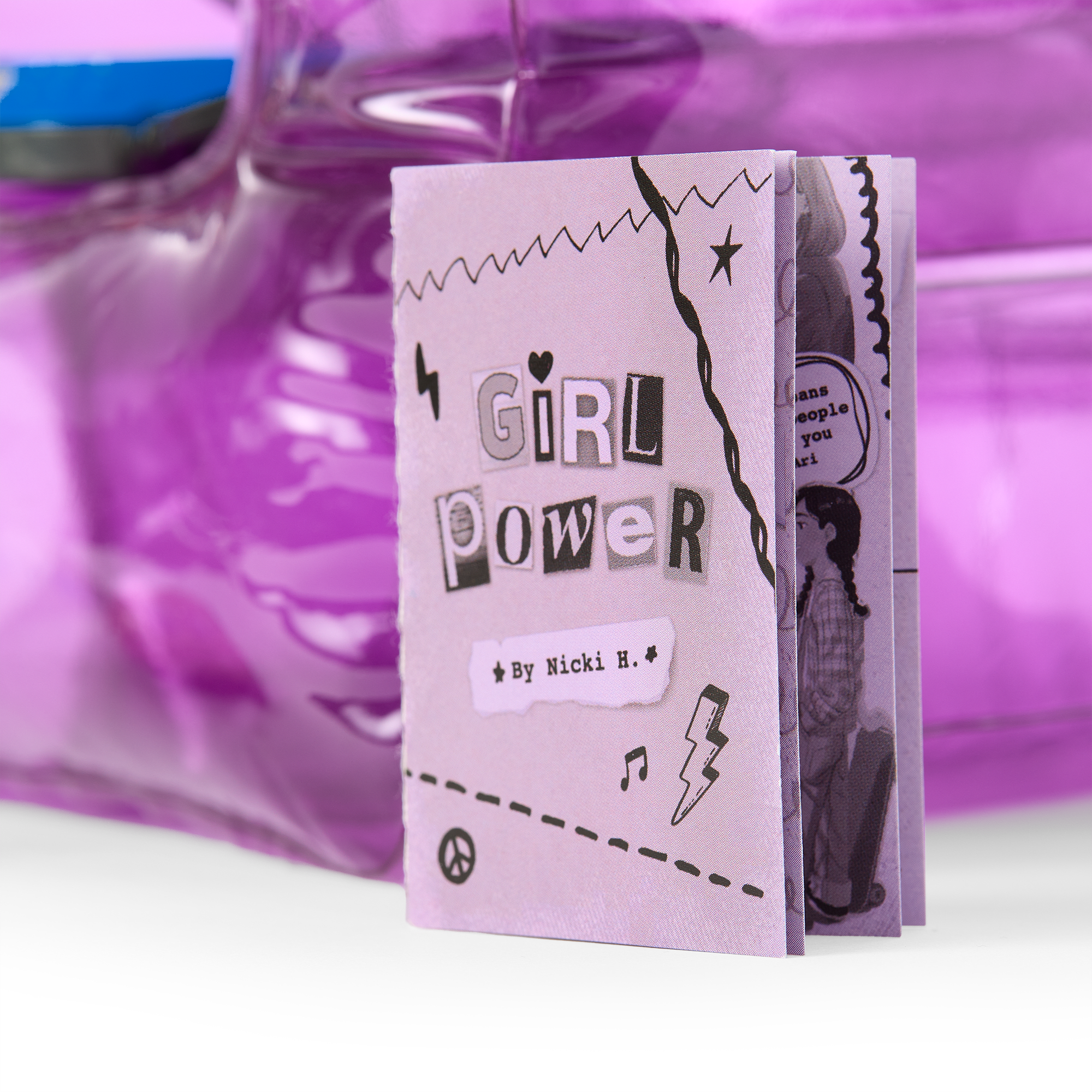 Nicki's Bedroom Accessories For 18-Inch Dolls (Historical Characters) - Image 6